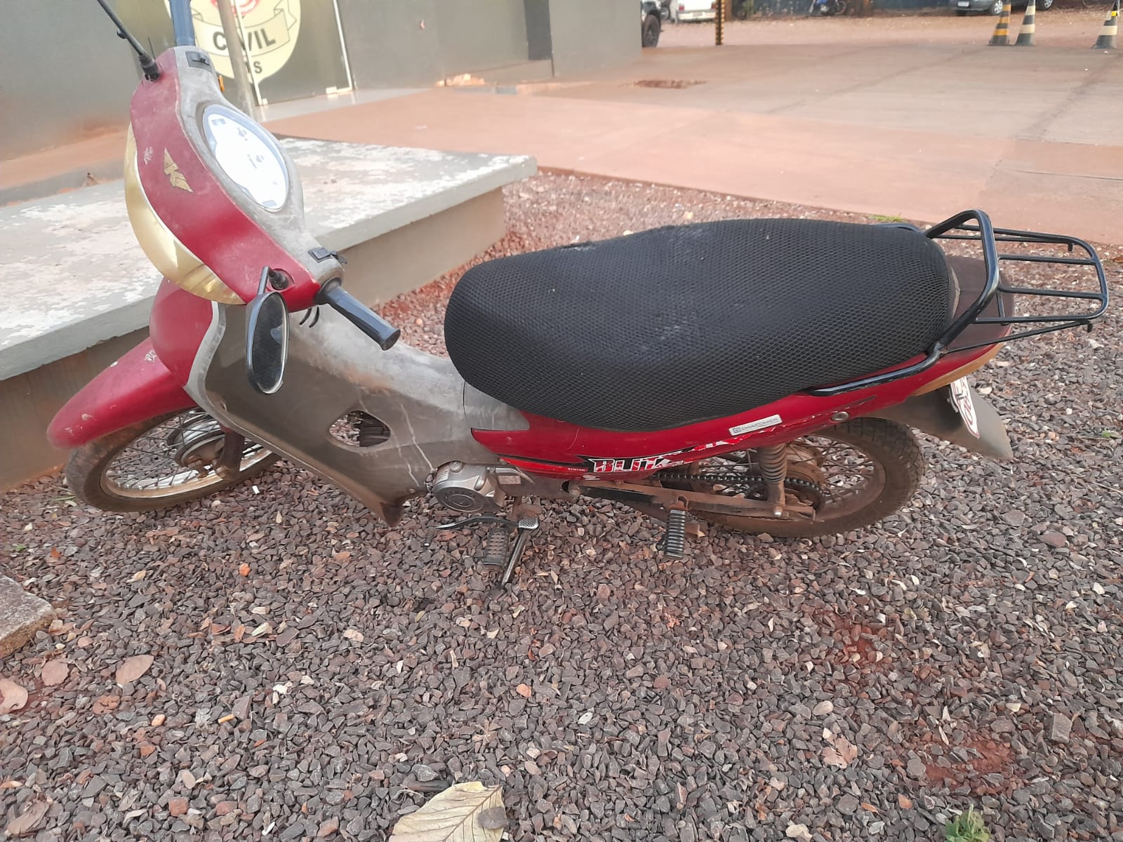 PM prende homem em flagrante após furtar motocicleta em pátio do