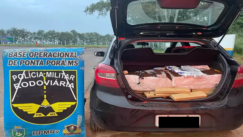 Ponta Por Casal Filho De Anos Preso Carro Lotado De