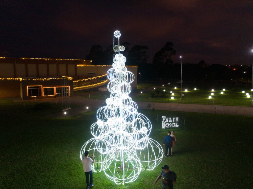 Ponta Porã iluminada encanta população