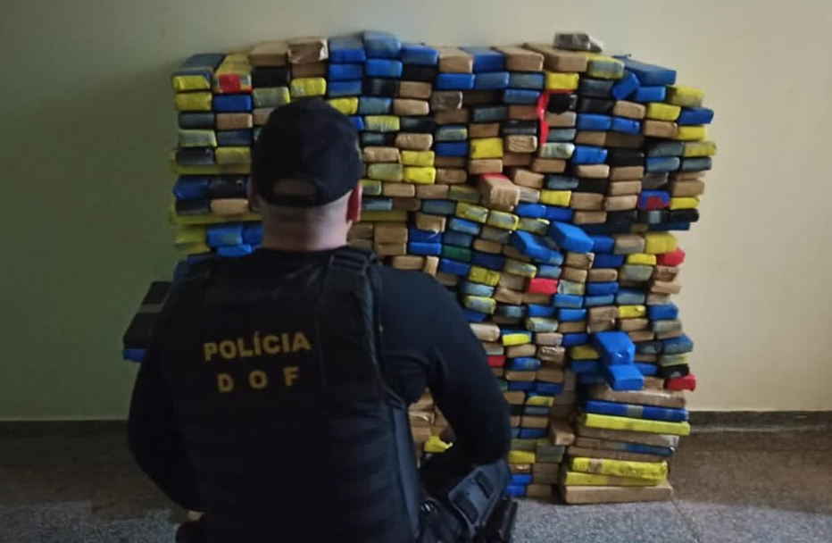 Em Ponta Porã, DOF encontra em residência 480 quilos de maconha e 6,8 quilos de skank