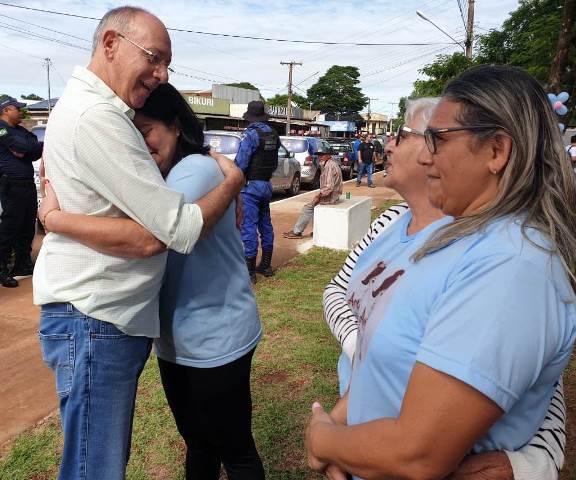 Hélio Peluffo entrega Praça Ernandes Donato Vilanova em Ponta Porã