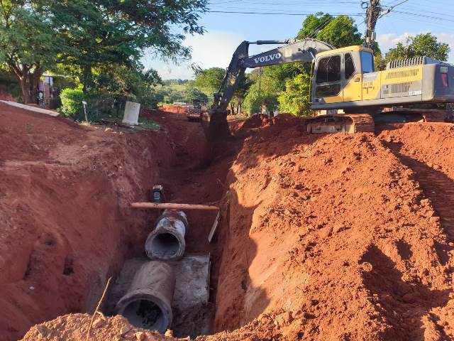 Bairro Planalto recebe obra de drenagem e pavimentação em Ponta Porã