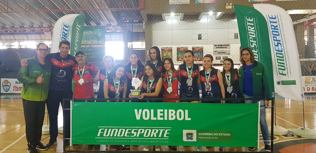 Voleibol masculino da Escola Calvoso é campeão os jogos escolares em Campo Grande