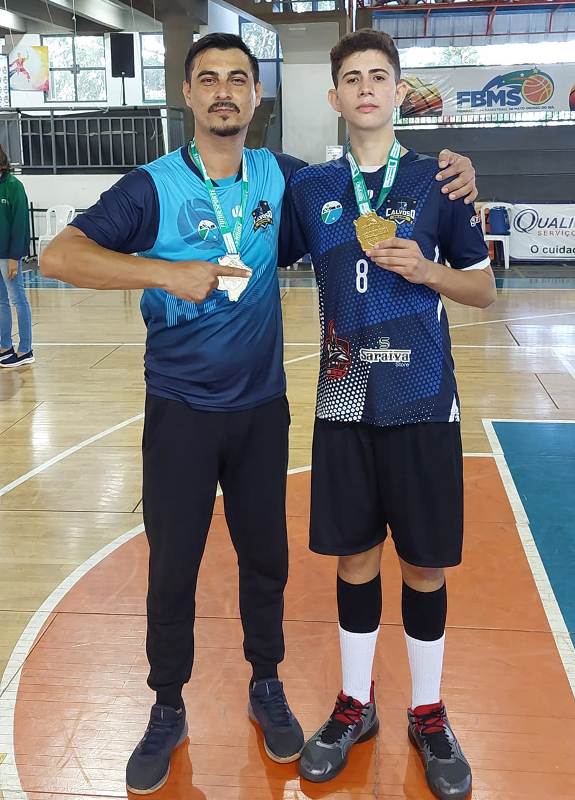 Voleibol masculino da Escola Calvoso é campeão os jogos escolares em Campo Grande