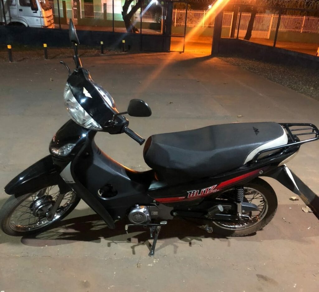 Polícia Militar frustra roubo de caminhonete e recupera uma motocicleta em Ponta Porã