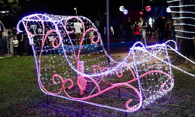 Prefeitura de Amambai realizou abertura do Natal de Luzes nesta terça-feira