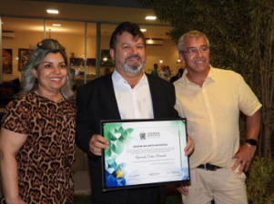 Asamblea Legislativa de Mato Grosso Do Sul homenajea con título de Ciudadano Sul Matogrossense a Aparecido Carlos Bernardo directivo de la UCP