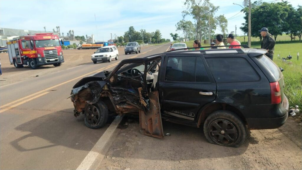 Em Amambai, um violento acidente deixou quatro pessoas feridas