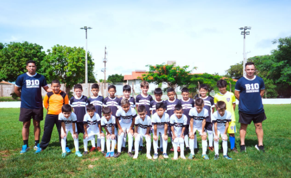 Escolinha B10 FC estreia em competição de base e conquista título no Torneio União Cup de Maracaju