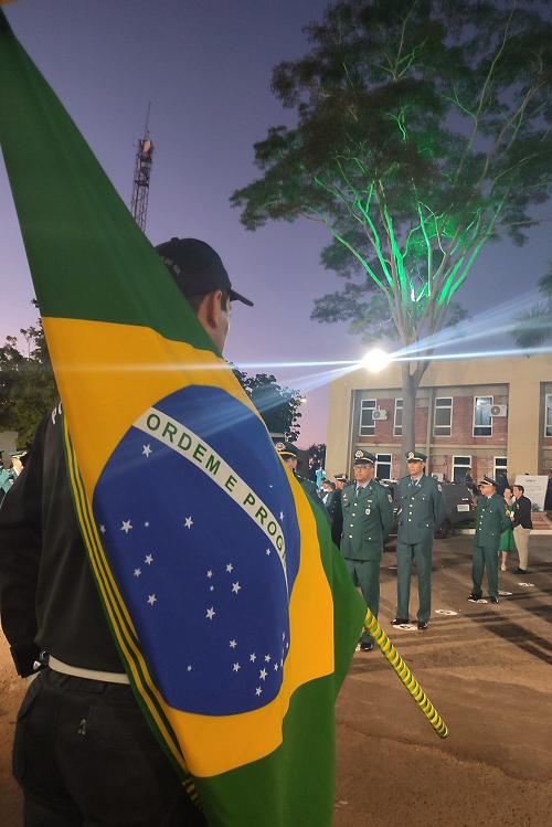 Presidente da ALEMS recebe medalha e destaca importância da Segurança Pública