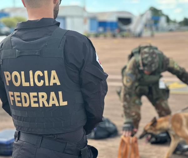 PF e Exército Brasileiro realizam ação conjunta no aeroporto de Ponta Porã