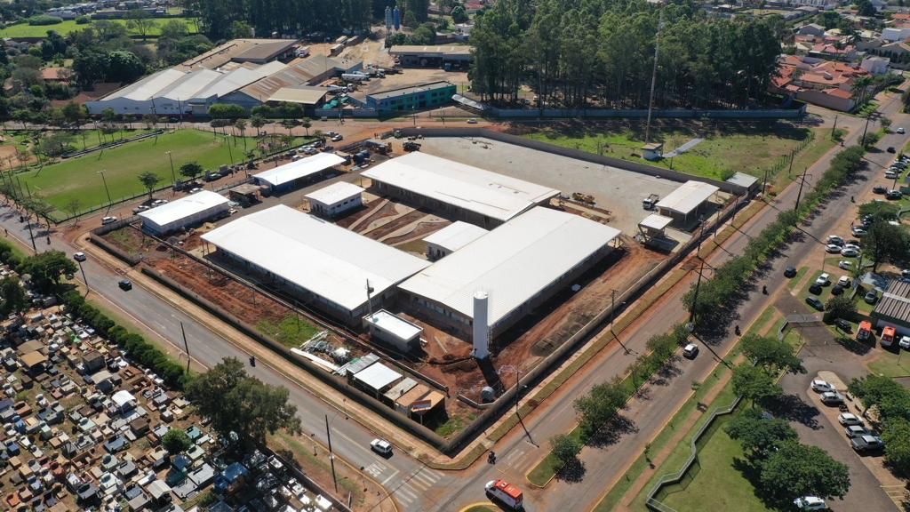 Ponta Porã: Prefeito Eduardo Campos visita obra do prédio da Faculdade de Medicina