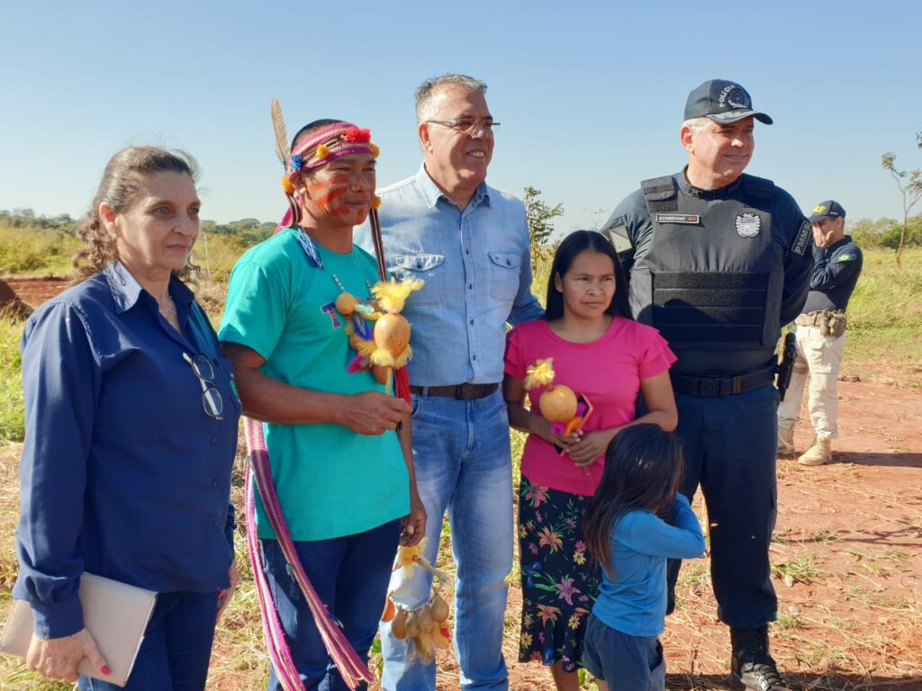 Ponta Porã: Eduardo Campos acompanhou Ação social na Aldeia Lima Campo e visitou obra