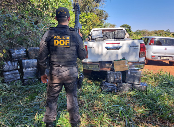 Ponta Porã: Fardos de maconhas são encontrados pelo DOF em mata e veículos são apreendidos