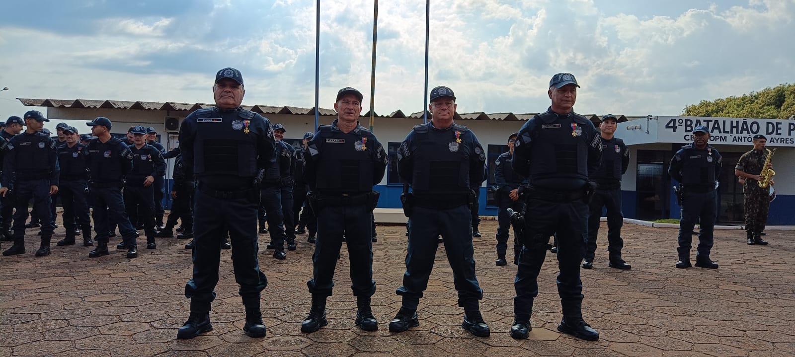 Ponta Porã: PMs do 4º BPM recebem medalhas por tempo de serviço prestados à sociedade Sul Mato-grossense