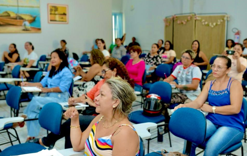 Vereadora Cida Farias propõe criação da sala da "Mulher Empreendedora"