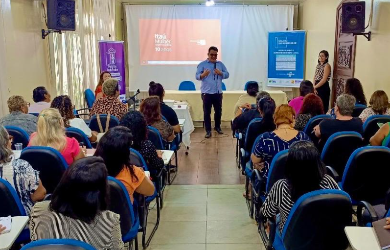 Vereadora Cida Farias propõe criação da sala da "Mulher Empreendedora"