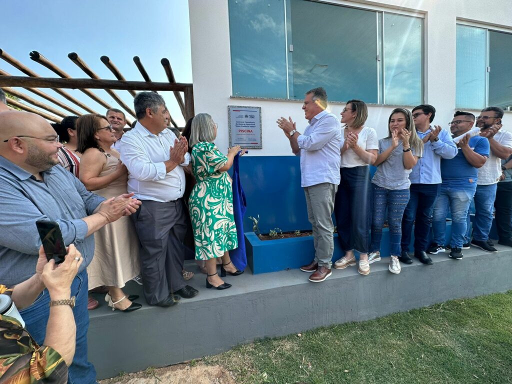 Ponta Porã: Eduardo Campos entrega piscina aquecida e coberta para o Centro de Convivência de Idoso