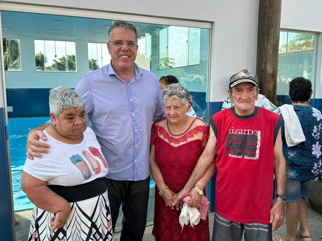 Ponta Porã: Eduardo Campos entrega piscina aquecida e coberta para o Centro de Convivência de Idoso