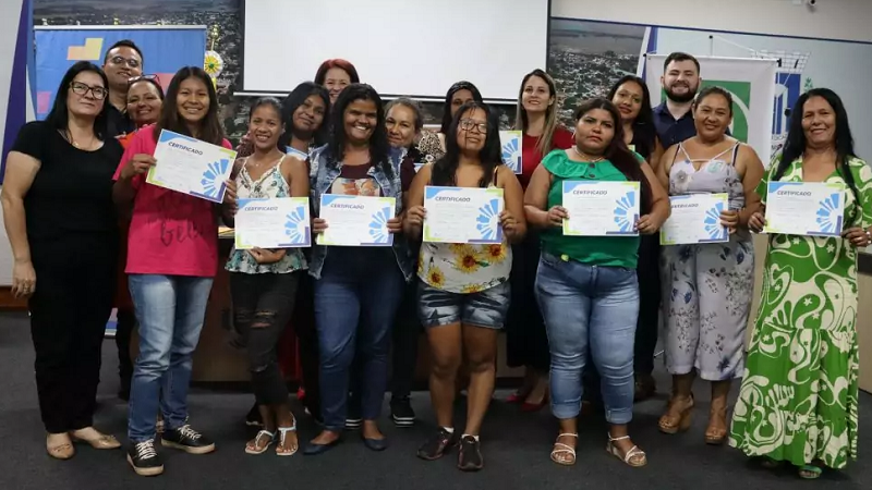 Palestra “Empreendedorismo Feminino e Autoestima”, foi um sucesso em Amambai