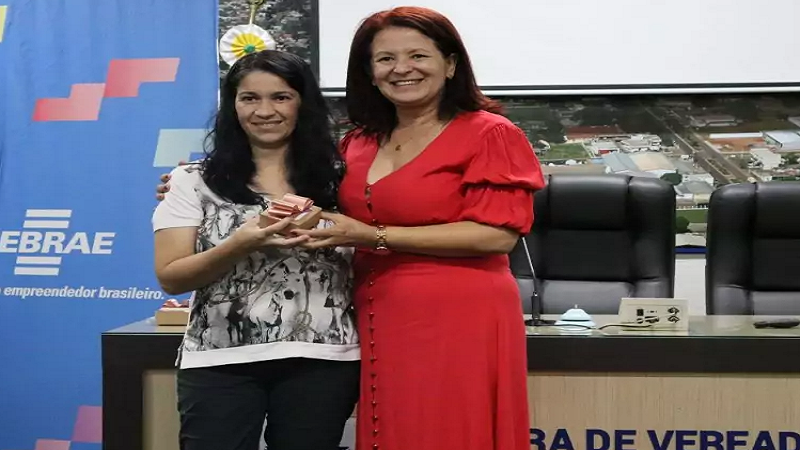 Palestra “Empreendedorismo Feminino e Autoestima”, foi um sucesso em Amambai