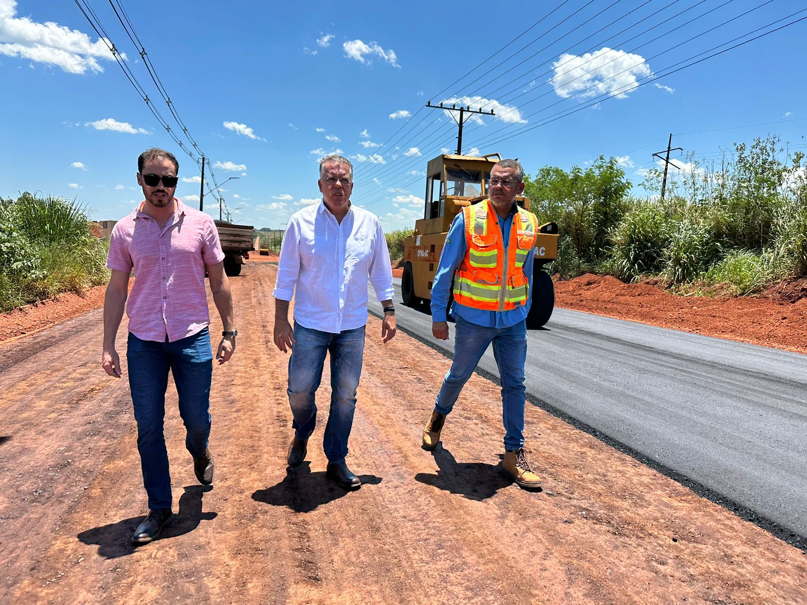 Ponta Porã: Eduardo Campos visita obra do prolongamento da Rua Guia Lopes