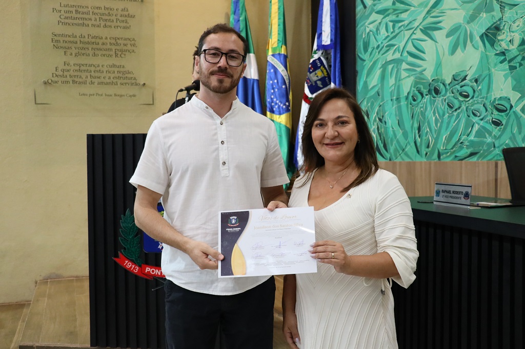 Câmara Municipal homenageia pessoas e instituições que desenvolvem Ponta Porã