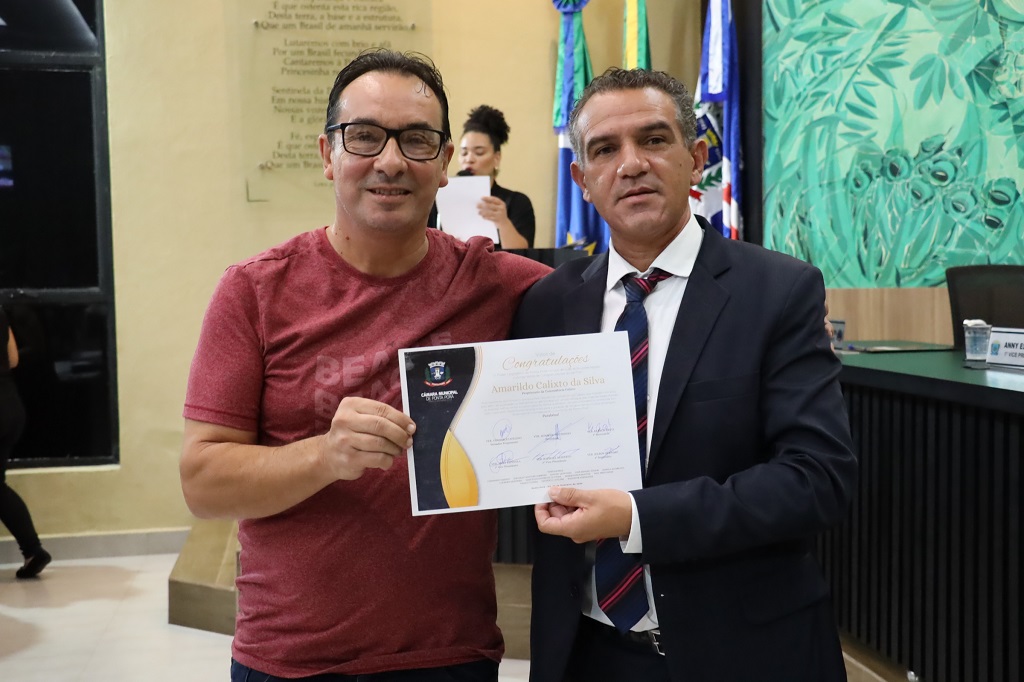 Câmara Municipal homenageia pessoas e instituições que desenvolvem Ponta Porã