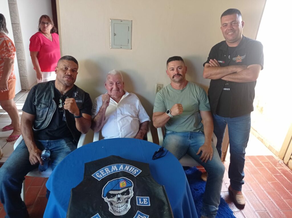 Integrantes das Forças de Segurança do MS prestam homenagem a veterano da FEB em Ponta Porã