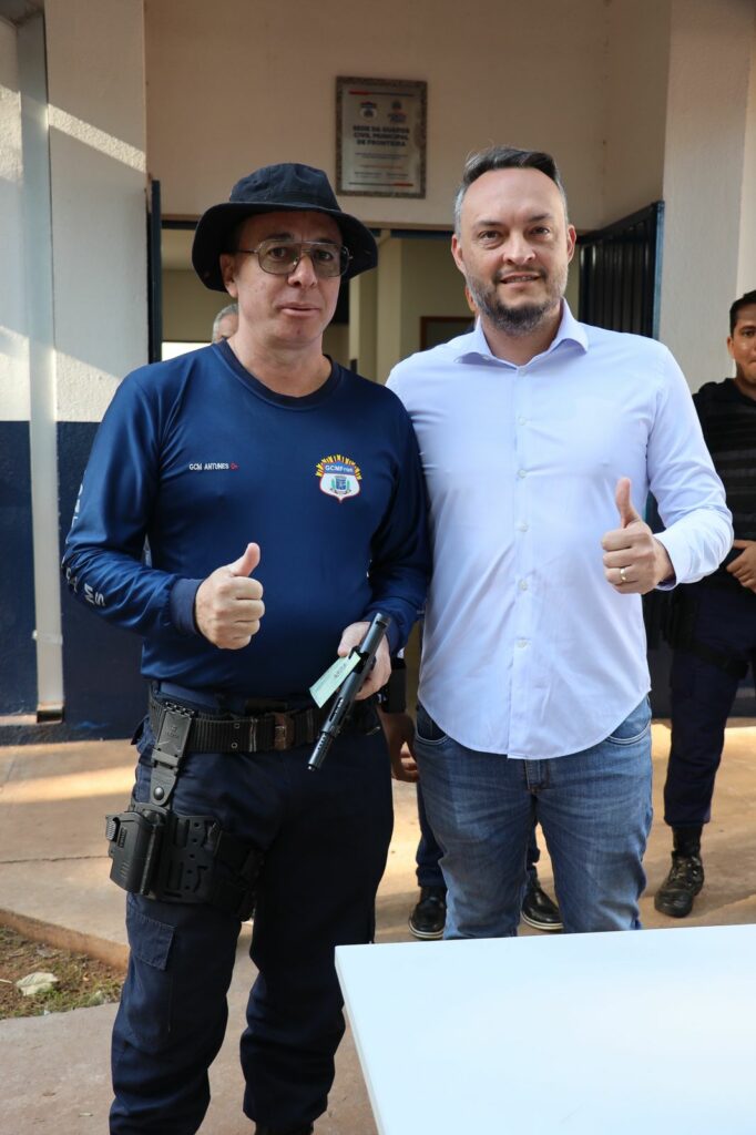 Ponta Porã-Prefeito entrega armas para Guarda Civil Municipal de Fronteira