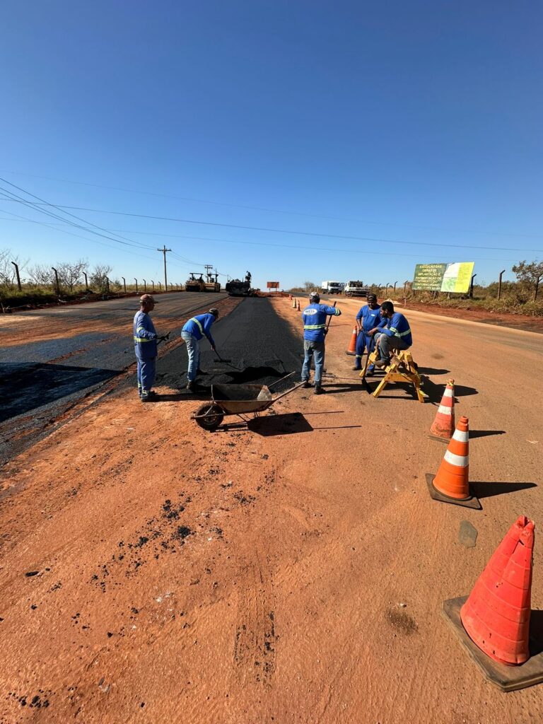 Cruzamento entre contorno viário e Rua Guia Lopes requer cuidado e atenção em Ponta Porã