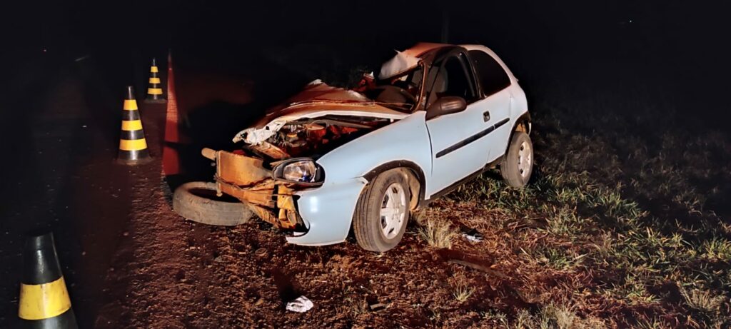 Amambai: Duas pessoas morrem, após carro bater em árvore