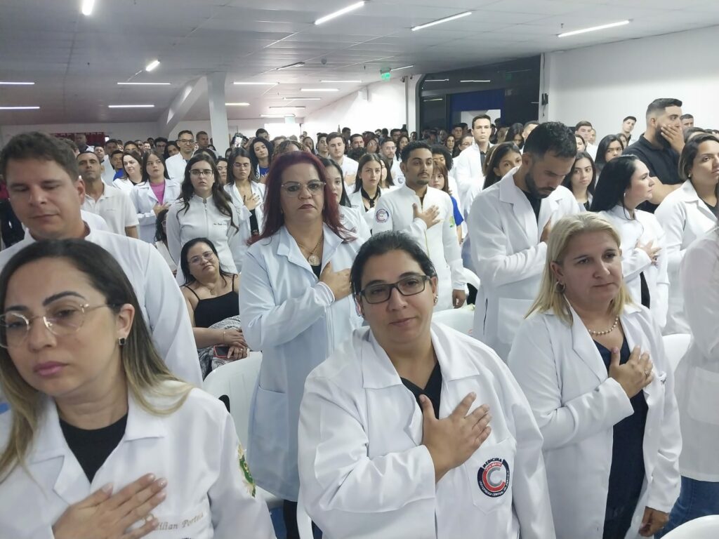 Medicina UCP: Juramento do Jaleco marca recepção a calouros e abertura do segundo semestre letivo