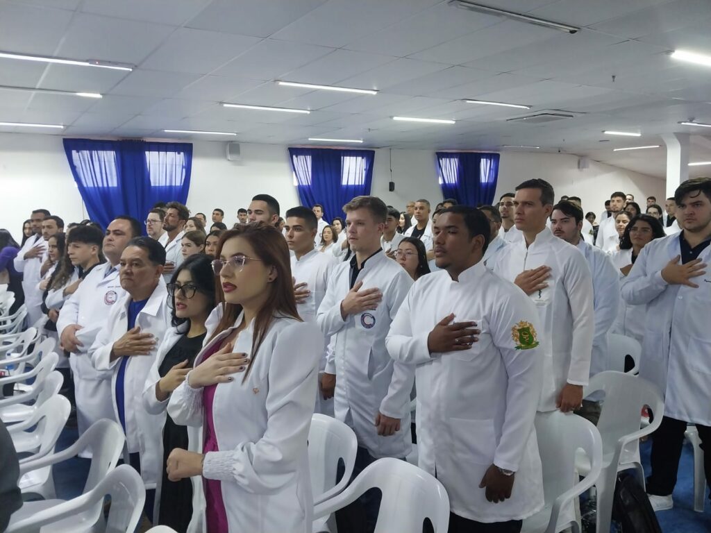 Medicina UCP: Juramento do Jaleco marca recepção a calouros e abertura do segundo semestre letivo