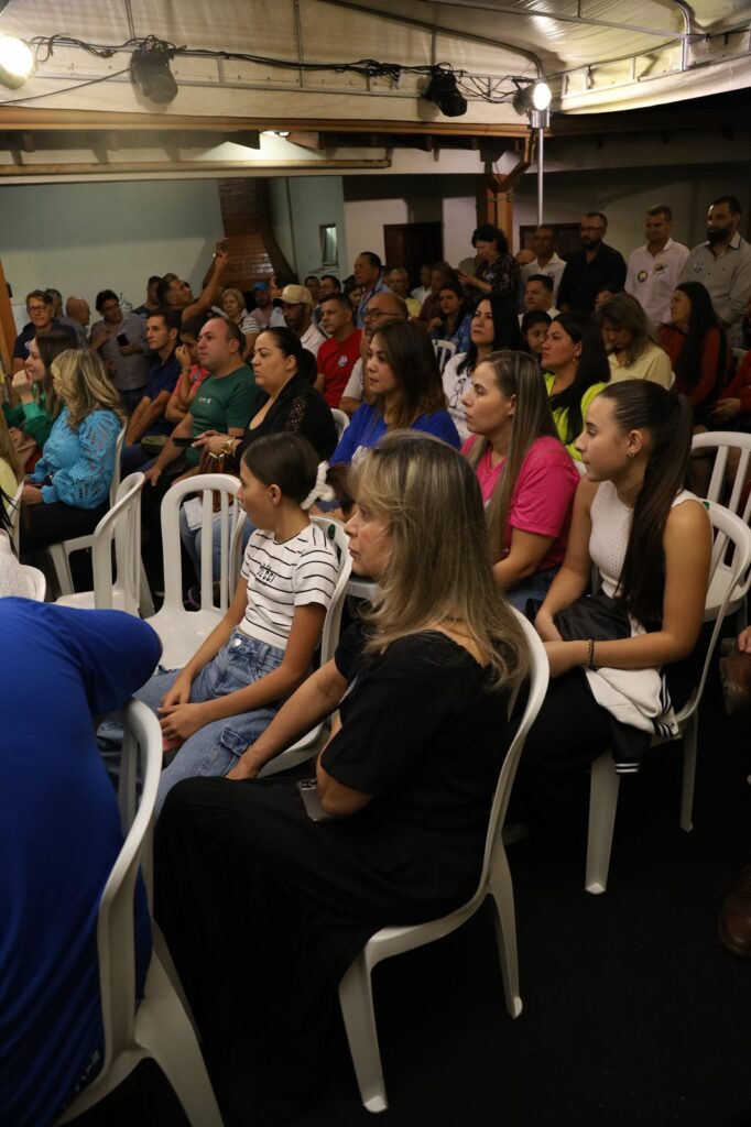 Ponta Porã: Eduardo Campos intensifica contato com a população