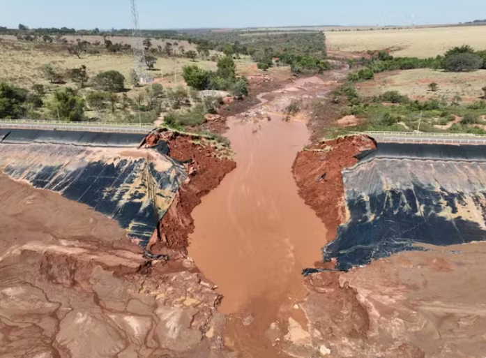 Condomínio de luxo onde barragem rompeu no MS é multado em R$ 2,5 milhões