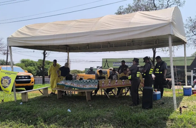 Patrulla Caminera obliga a bomberos voluntarios de Minga Guazú a suspender colecta anual