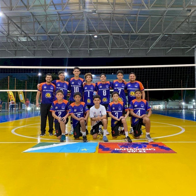 Time de vôlei de Nova América fica em 2º lugar em competição nacional disputada em Recife