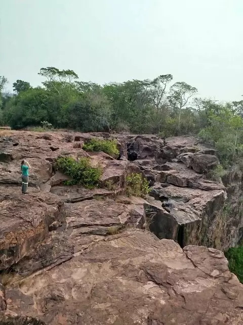 Rio Negro: Cachoeira volta a secar em meio a estiagem e tempo seco