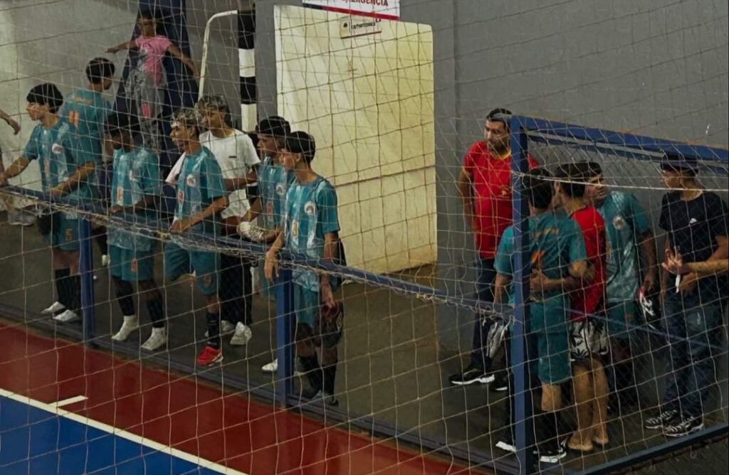 Futsal: Escola Estadual Ramiro Noronha é campeã na categoria sub - 16 dos jogos Escolares de Ponta Porã