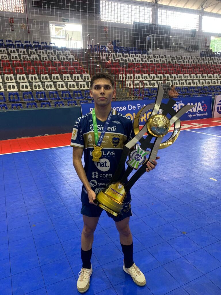 Pontaporanense de 17 anos é destaque na equipe paranaense PATO FUTSAL