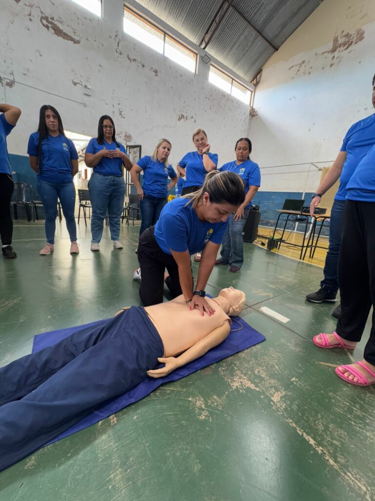 Profissionais da APAE de Ponta Porã receberam capacitação do Corpo de Bombeiros