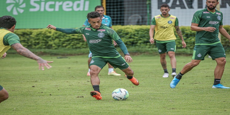 Elenco Do Coritiba Faz O último Treino Antes Da Estreia Na Temporada ...