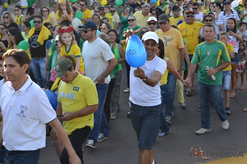 Por um País melhor, pontaporanenses vão as ruas contra a corrupção