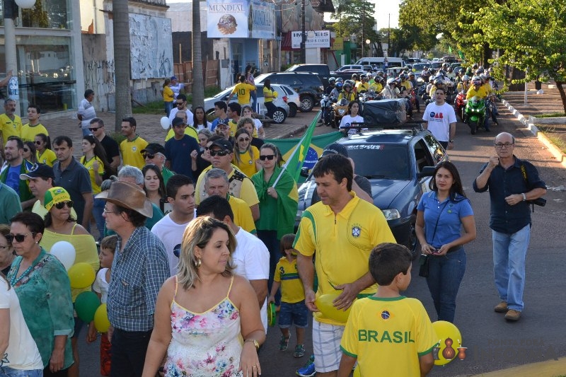 Por um País melhor, pontaporanenses vão as ruas contra a corrupção