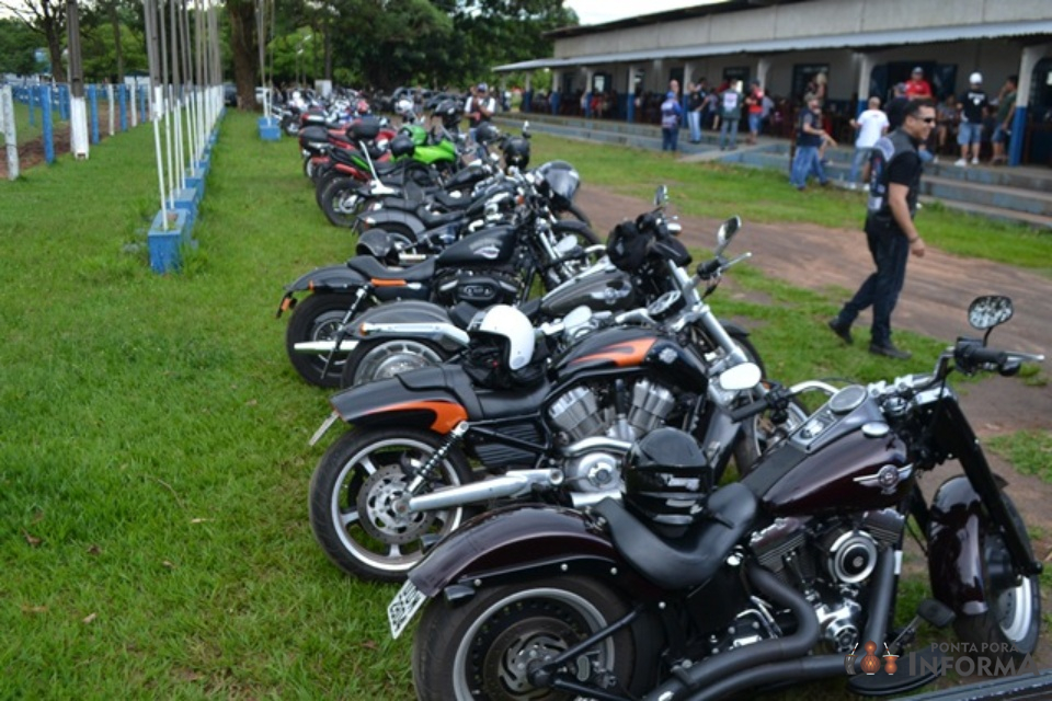 Confira as fotos do aniversário do Moto Clube Lobo Solitário de Ponta Porã