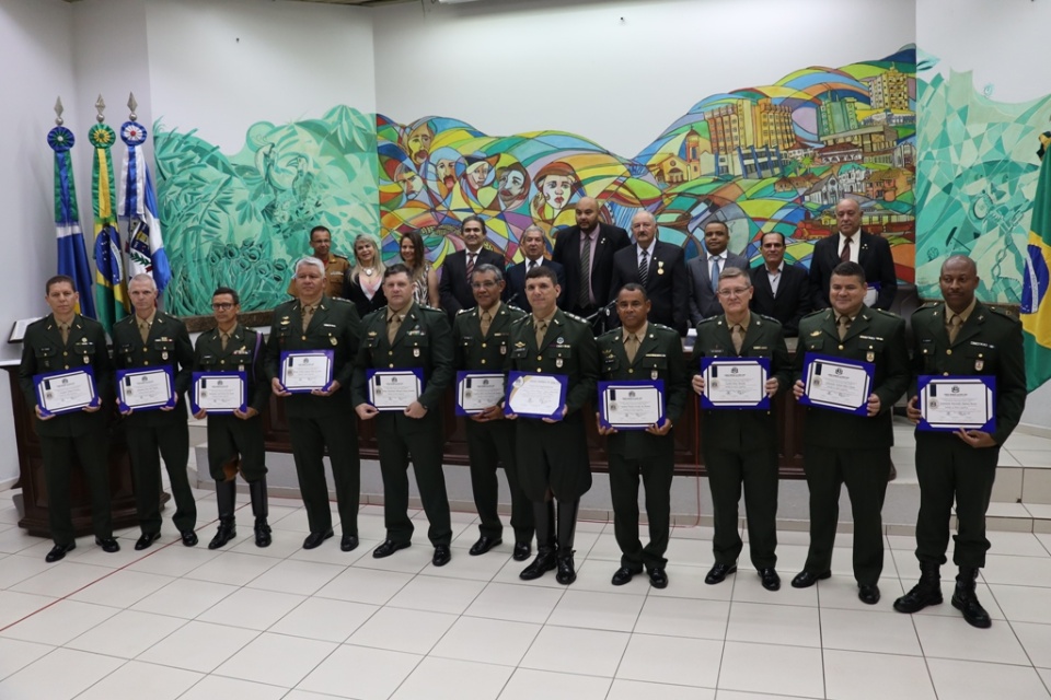 Em sessão solene vereadores de Ponta Porã homenagearam centenário do 11º RC Mec