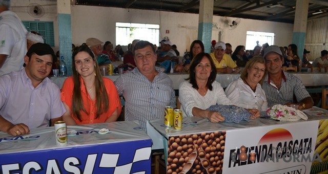 Confira as fotos da domingueira dançante do CTG de Amambai