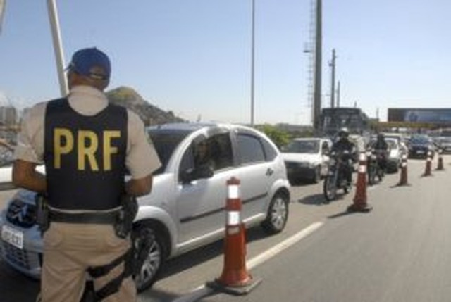 Fiscalização vai combater excesso de velocidade e uso de álcool por motoristas. (Foto: Arquivo/Agência Brasil).