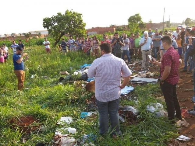 Corpos foram jogados em lixão no bairro Santa Ana, em Pedro Juan Caballero (Foto: Porã News)